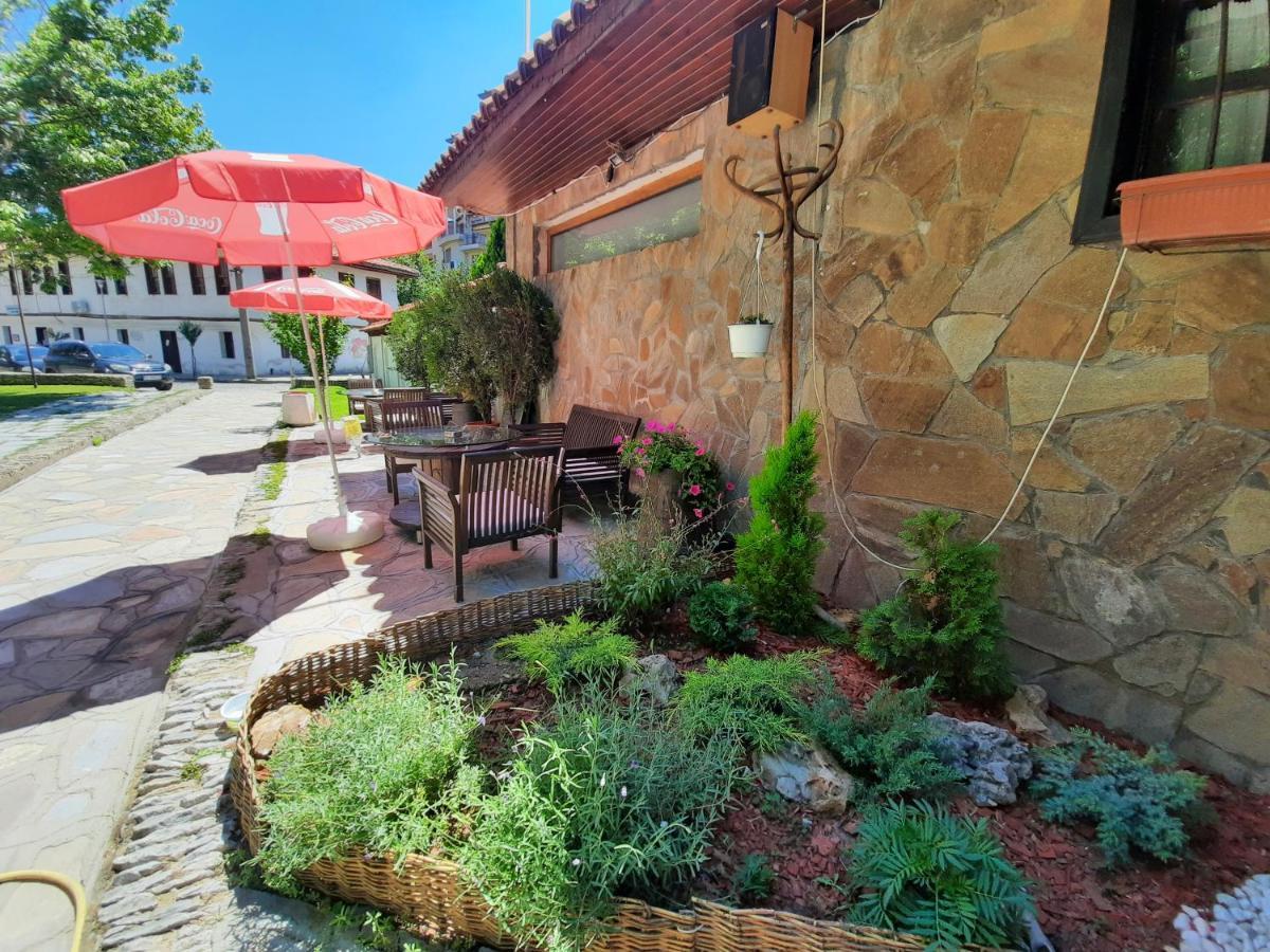 Семеен Хотел-Ресторант Маламовата Къща Gotse Delchev Exterior photo