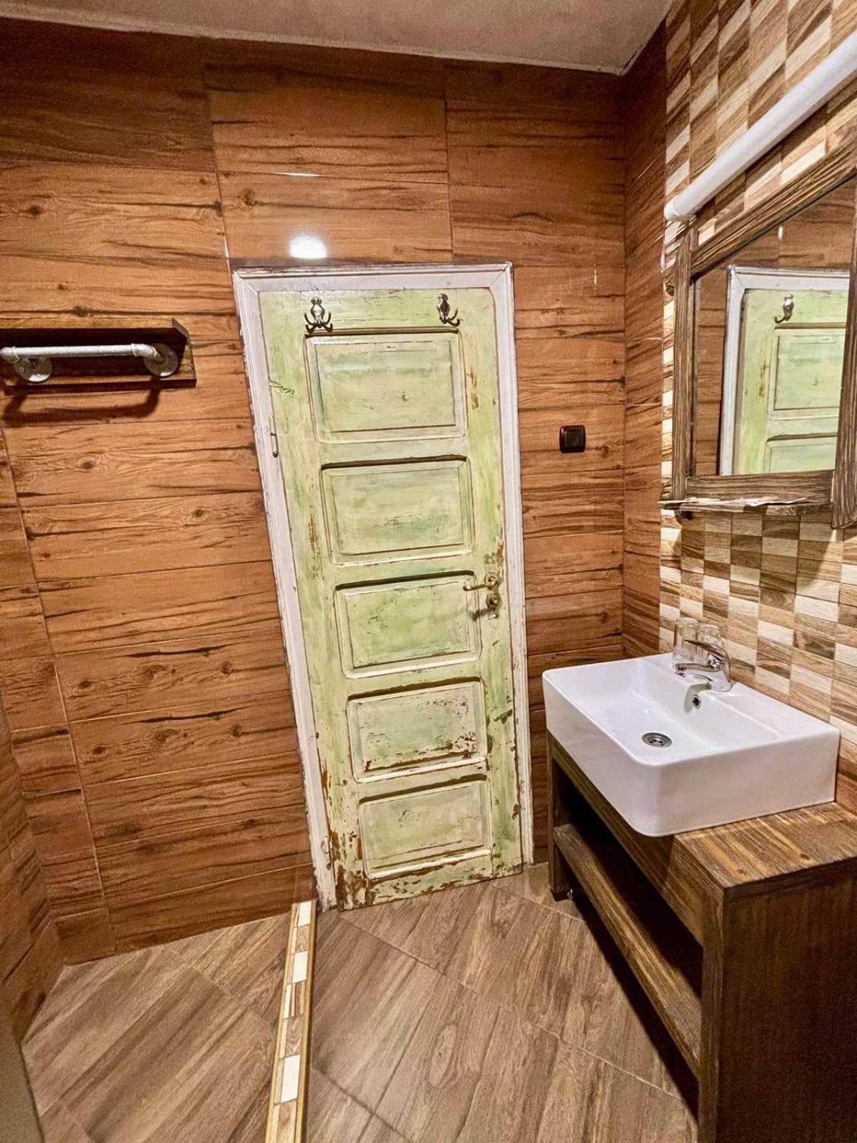 Семеен Хотел-Ресторант Маламовата Къща Gotse Delchev Exterior photo