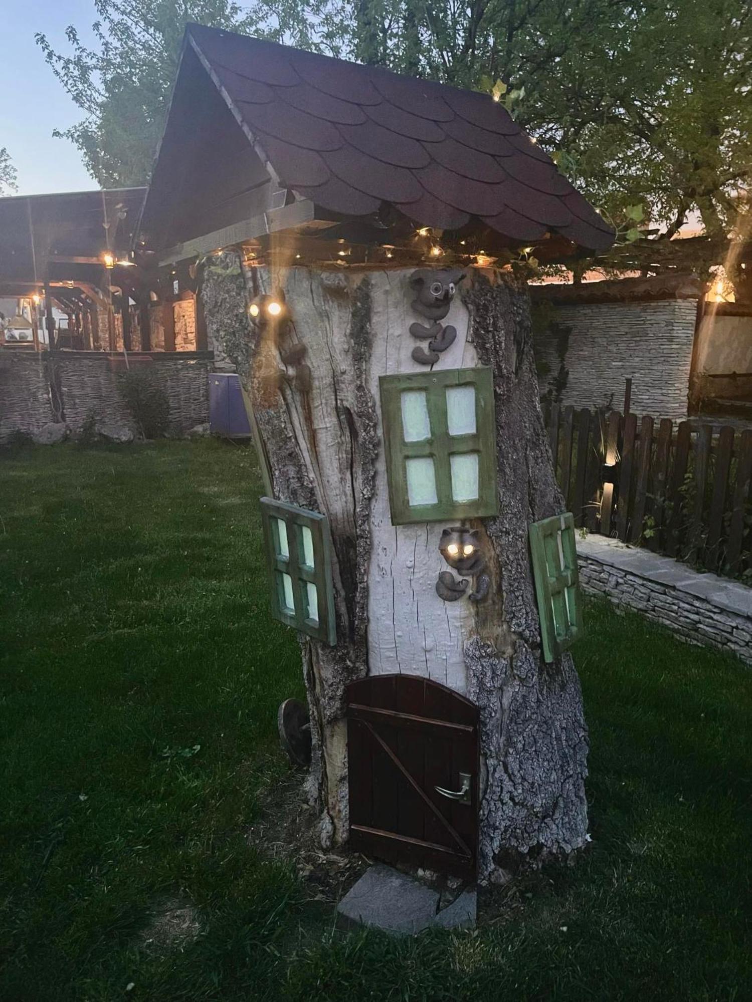 Семеен Хотел-Ресторант Маламовата Къща Gotse Delchev Exterior photo